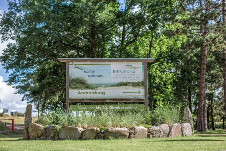 Belt Camping Fehmarn Einfahrt des Campingplatzes b2ef0d5c 0560 4a23 9368 6ce3db786a8f 768x512