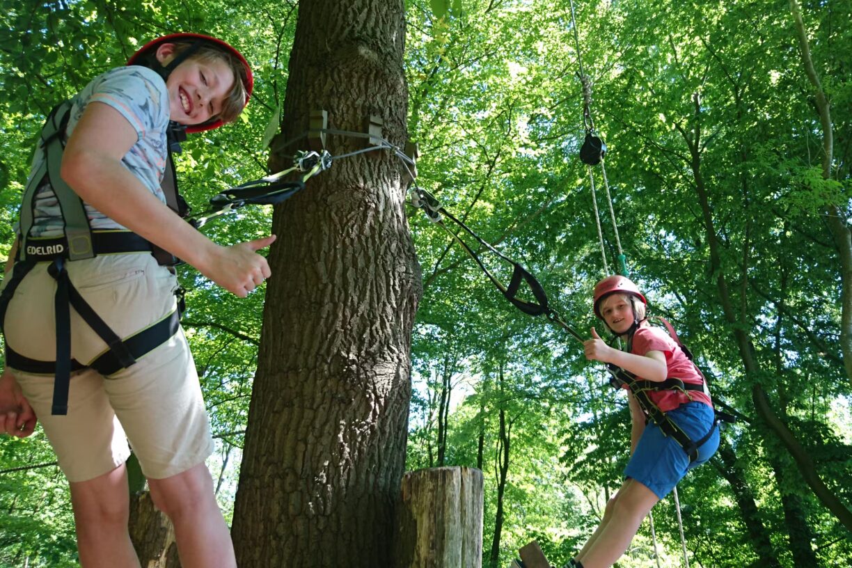 Camping Borken am See Freizeit im Kletterwald Borken fuer Gaeste vom Campingplatz 1224x816