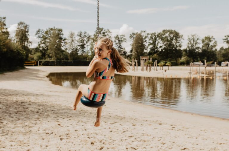 Camping De Kleine Wolf Seilbahn auf dem Kinderspielplatz am Badestrand 04597f92 fab9 4929 bfd0 fcb7d5b32a04 768x506