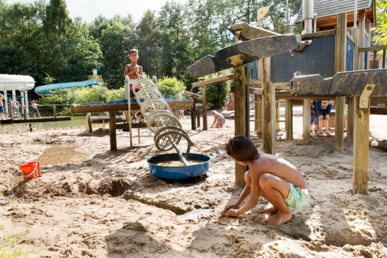 Camping De Wildhoeve Kinderspielplatz auf dem Campingplatz e1030f8e b28f 4fb1 b8ef 9384327218b2 768x512