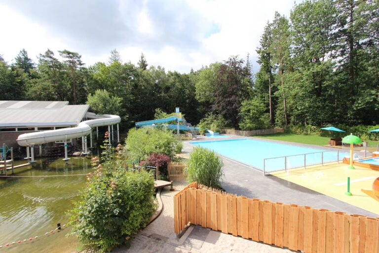 Camping De Wildhoeve Pool im Freien mit Kinderbereich und Wasserrutschen d1320ac3 2d0e 40aa b67a ef939d1a55ac 768x512