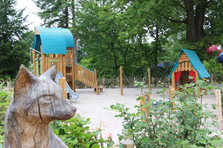 Camping De Wildhoeve Spielplatz auf dem Campingplatz af4a56c7 e391 4035 b61f f1c7263e1913 768x512