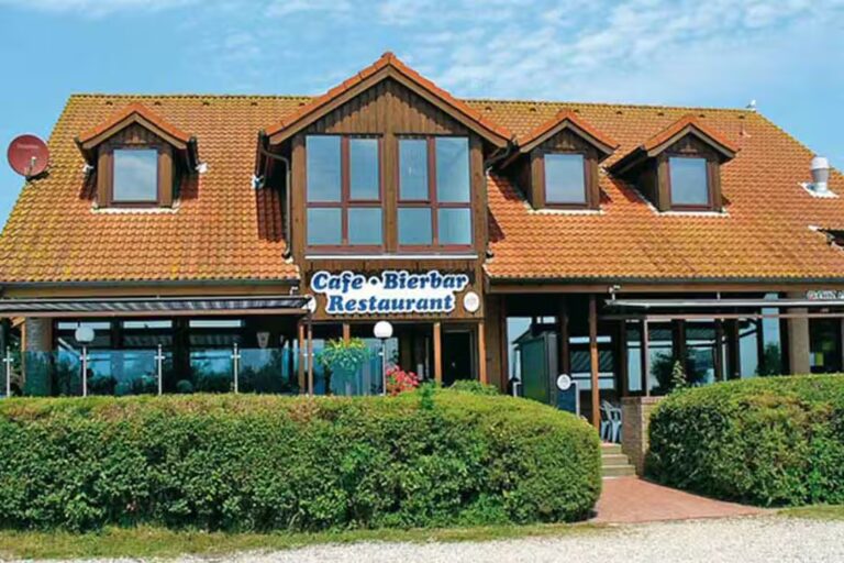 Camping Miramar Restaurant Cafe und Bar vom Campingplatz mit Terrasse 768x512