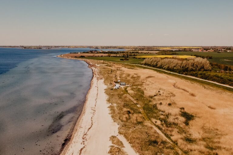 Camping Strukkamphuk Luftaufnahme des Sandstrandes 2b7fec85 3a17 4205 92bb a0ffeda3789d 768x512