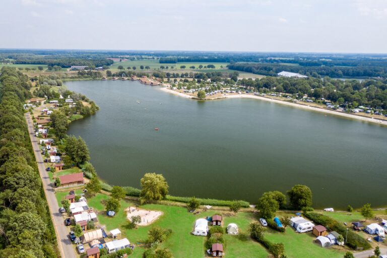 Camping TerSpegelt Campingplatz aus der Vogelperspektive 768x512