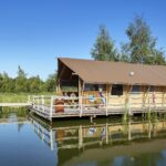 Camping TerSpegelt Chalet mit Veranda auf dem Wasser 150x150