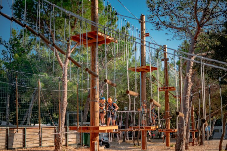 Camping Village imuni Klettergarten auf dem Campingplatz fdc402d0 cca0 4e97 b0d0 413c32764f90 768x512