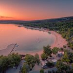 Camping Village imuni Luftaufnahme des Campingplatzes am Meer bei Sonnenuntergang 025735a1 6fc3 47af b544 5d500a0bb0e9 150x150