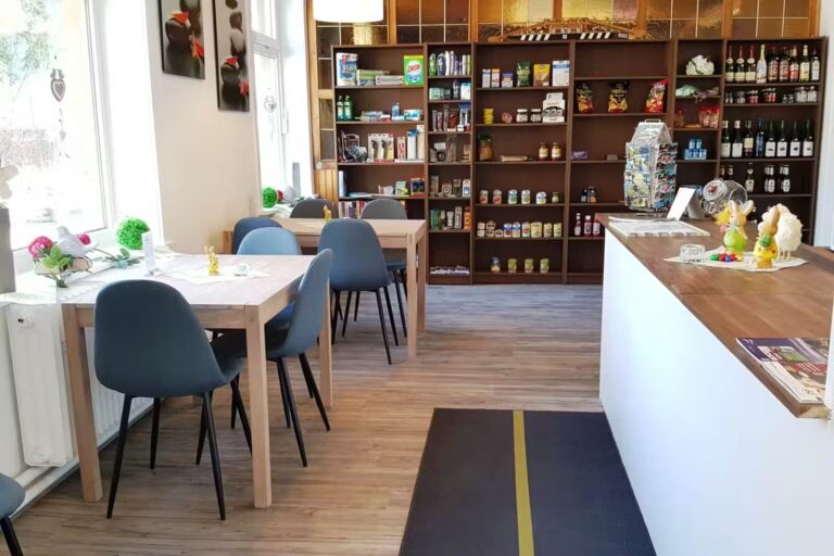 Camping Waldweben Innenansicht des Restaurants 768x512