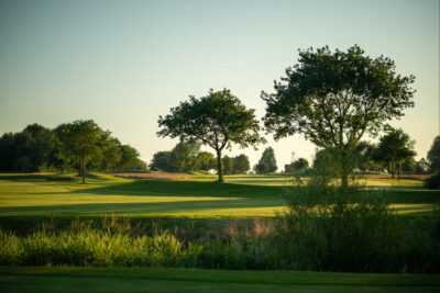 Camping Wulfener Hals 18 Loch Golfplatz in der Abendsonne 851323c5 4945 4faf 91f4 e7f386a5dcb2 400x267