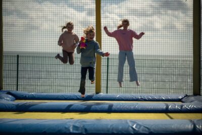 Camping Wulfener Hals Trampoline fuer Kinder auf dem Campingplatz 51864030 7b43 4d45 a1c6 c129bb58c71b 400x267