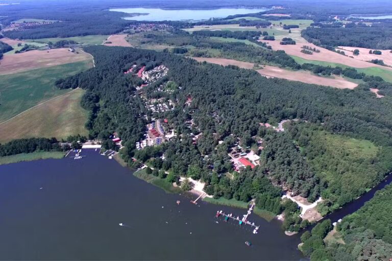 Camping und Ferienpark Havelberge Luftaufnahme des Campingplatzes dc3e12cc dc08 4bed b9c8 c14a1dd7b8d3 1 768x512