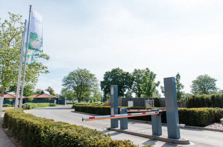 Campingpark Kalletal Einfahrt mit automatischer Kennzeichenerkennung de78880f fce0 4a33 9c9f 2b3cec50b13d 768x507