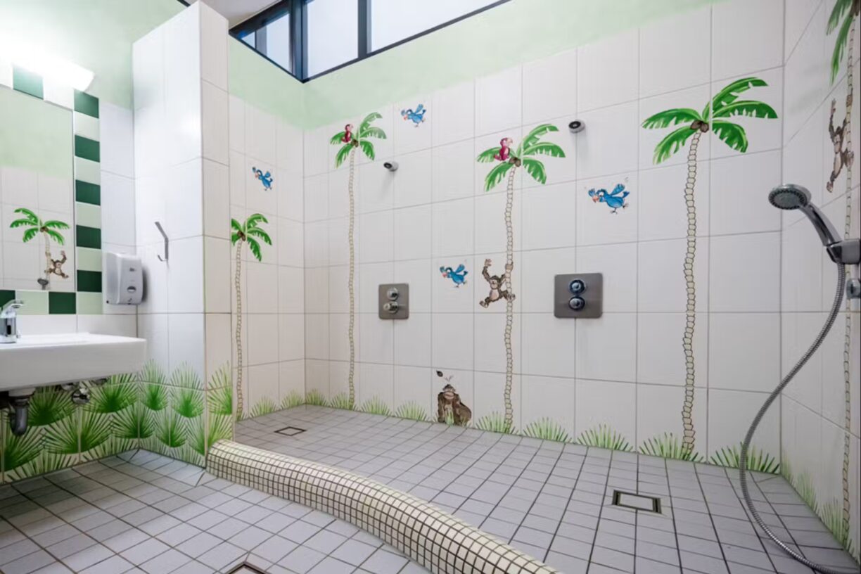Campingpark Kalletal Kinderbadezimmer im Sanitaergebaeude des Campingplatzes c9e2623a 7723 42c4 b492 6954c8ba5305 1224x816