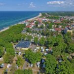 Campingpark Kuehlungsborn Luftaufnahme vom Campingplatz am Strand der Ostsee 150x150