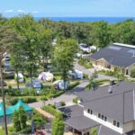 Campingpark Kuehlungsborn Luftaufnahme vom Campingplatz mit direktem Zugang zur Ostsee 150x150