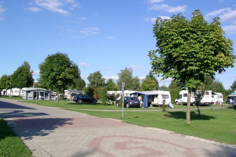 Campingpark LuxOase Standplaetze auf dem Campingplatz 28f9e154 08ef 4867 abde 5d3351e4da5c 768x512