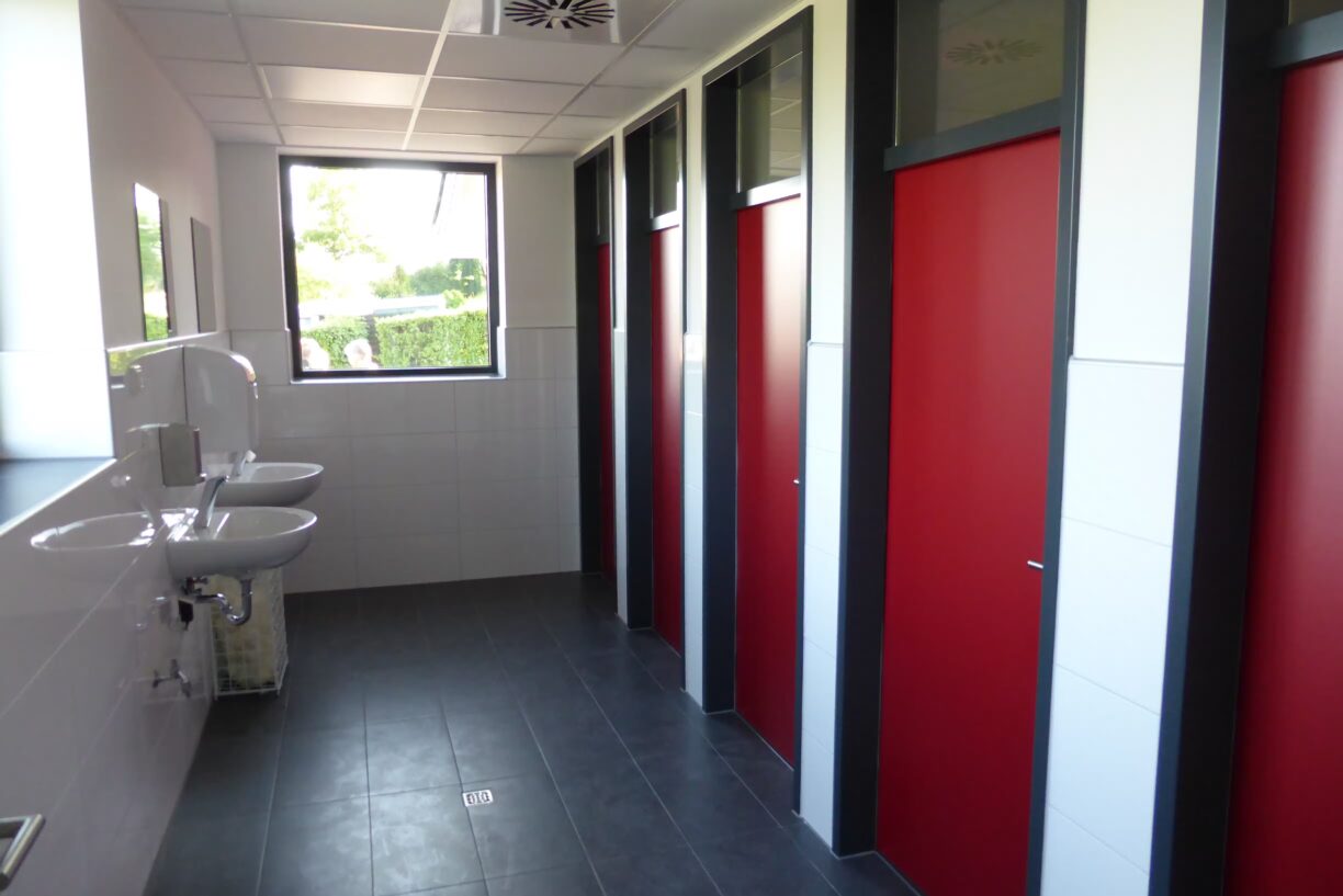 Campingpark im Bergischen Land Innenansicht des Sanitaergebaeudes 96433597 9dee 48b7 a4c5 103ae918ad03 1224x817