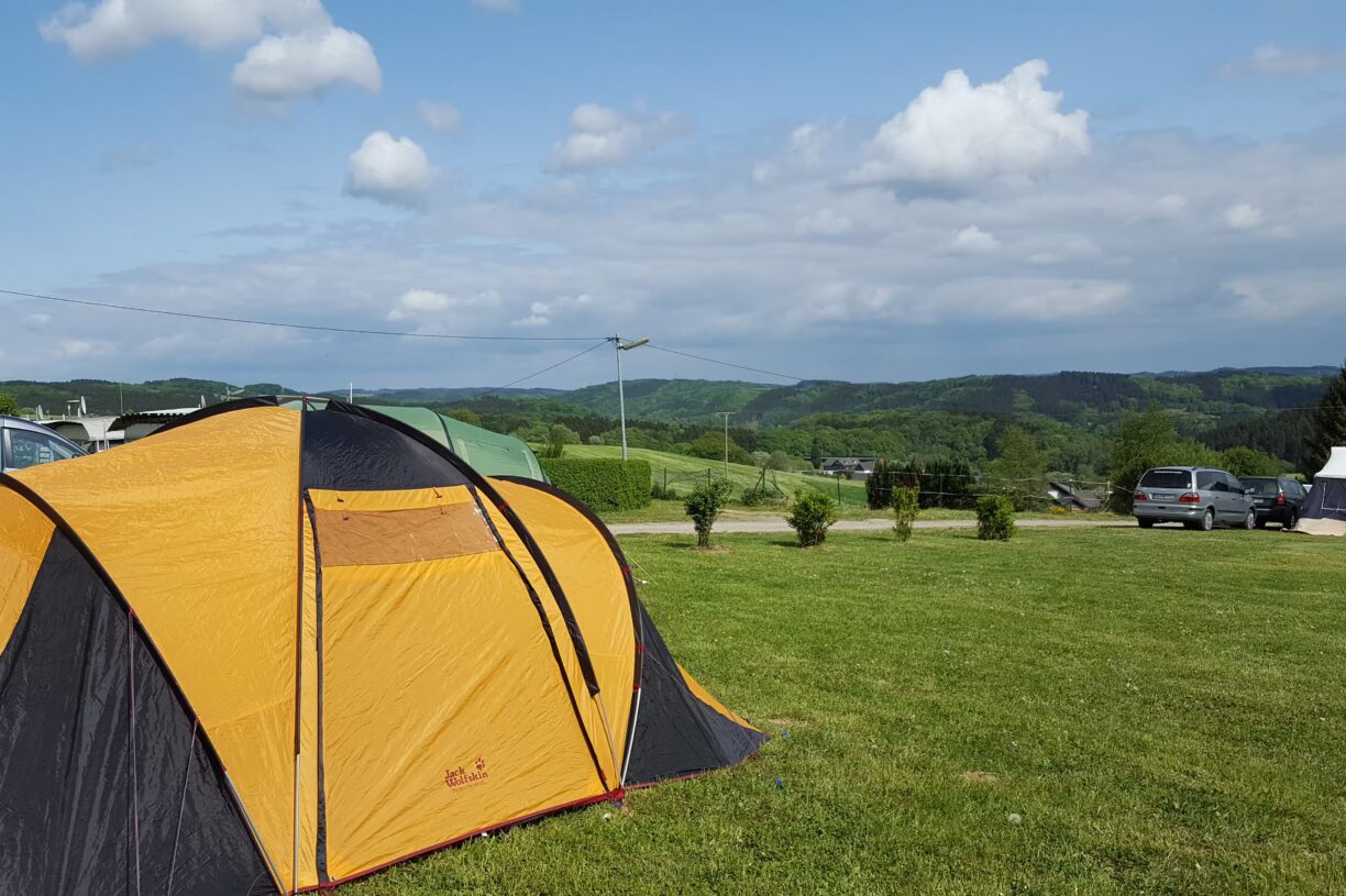 Campingpark im Bergischen Land Standplatzwiese auf dem Campingplatz 3d3e5bda cba2 41a0 bef5 3a123e7993c6 1224x815