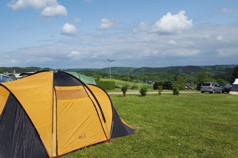 Campingpark im Bergischen Land Standplatzwiese auf dem Campingplatz 3d3e5bda cba2 41a0 bef5 3a123e7993c6 768x511