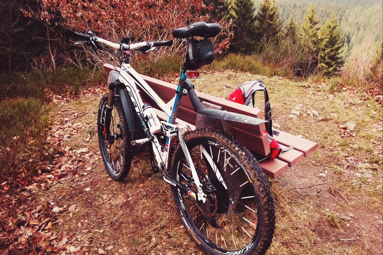 Campingplatz Hetzingen Traumhafte Radstrecken in Natur fuer Gaeste vom Campingplatz 1224x816