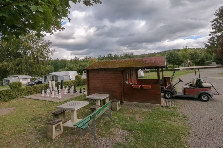 Campingplatz am Kraehenberg Riesenschach 768x512