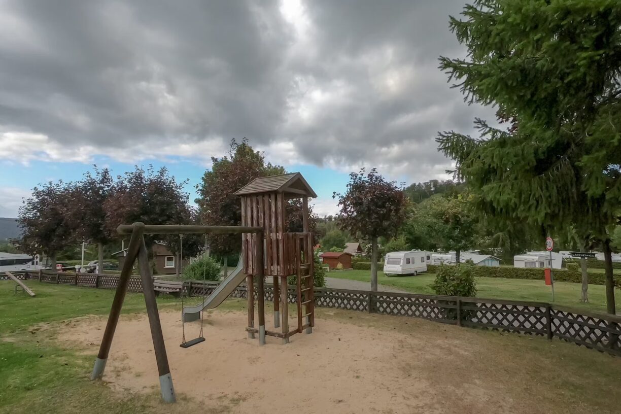 Campingplatz am Kraehenberg Spielplatz 1224x816