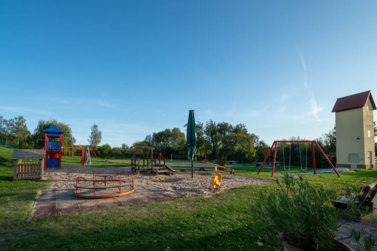 FKK Camping Hilsbachtal Spielplatz 768x512