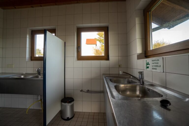 FKK Camping Hilsbachtal Spuelbecken 768x512