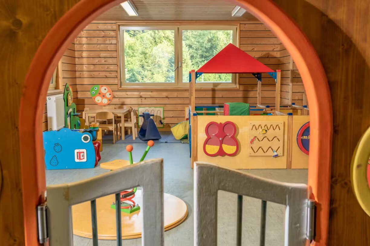 Family Resort Kleinenzhof Kinderbereich in der Sporthalle Kleinenzhof 1224x816