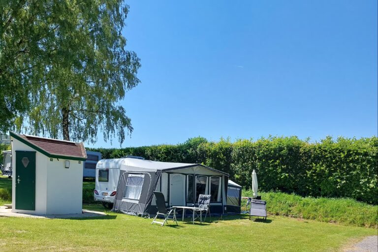 Ferienpark Teutoburger Wald Barntrup Standplaetze im Gruenen auf dem Campingplatz 449f6a84 a41f 4a20 b2f1 a6b434fb236a 768x512