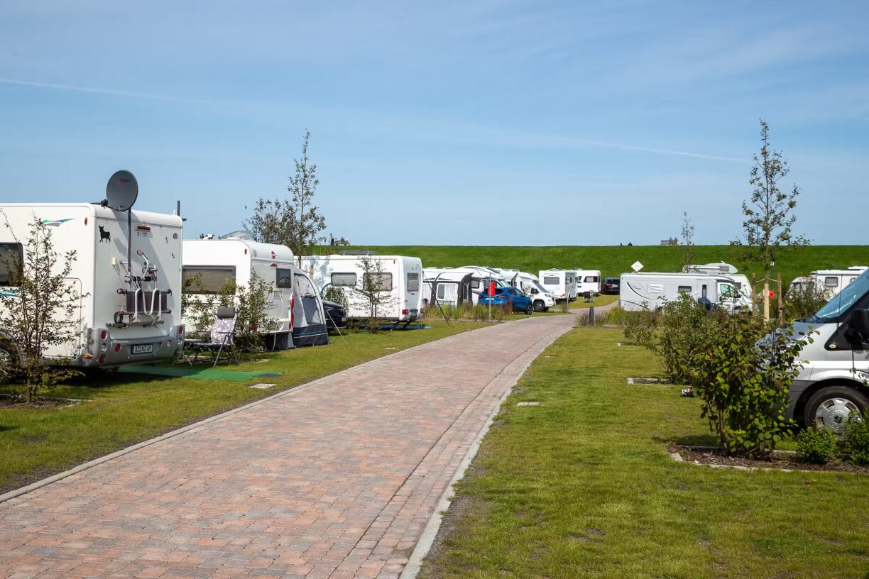 Ganzjahres Camping Neuharlingersiel Grosszuegig angelegte Plaetze eb2557a4 db78 417b a3a5 a2c1564d38e2 1224x816