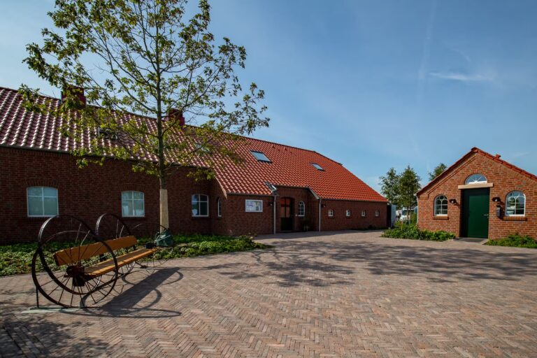 Ganzjahres Camping Neuharlingersiel Sanitaergebaeude auf dem Campingplatz ce8bdd24 58f2 40b6 a591 23e12f0c4f19 768x512