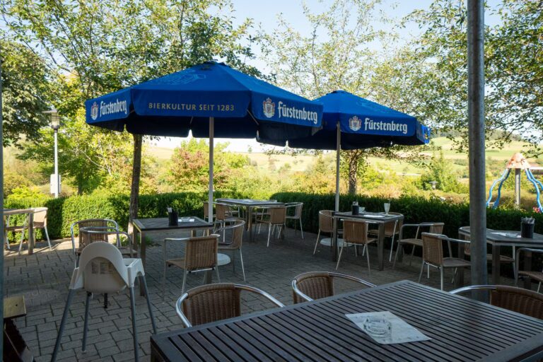 Hegi Familien Camping Biergarten 768x512