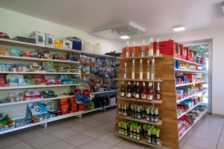 Hegi Familien Camping Shop 768x512