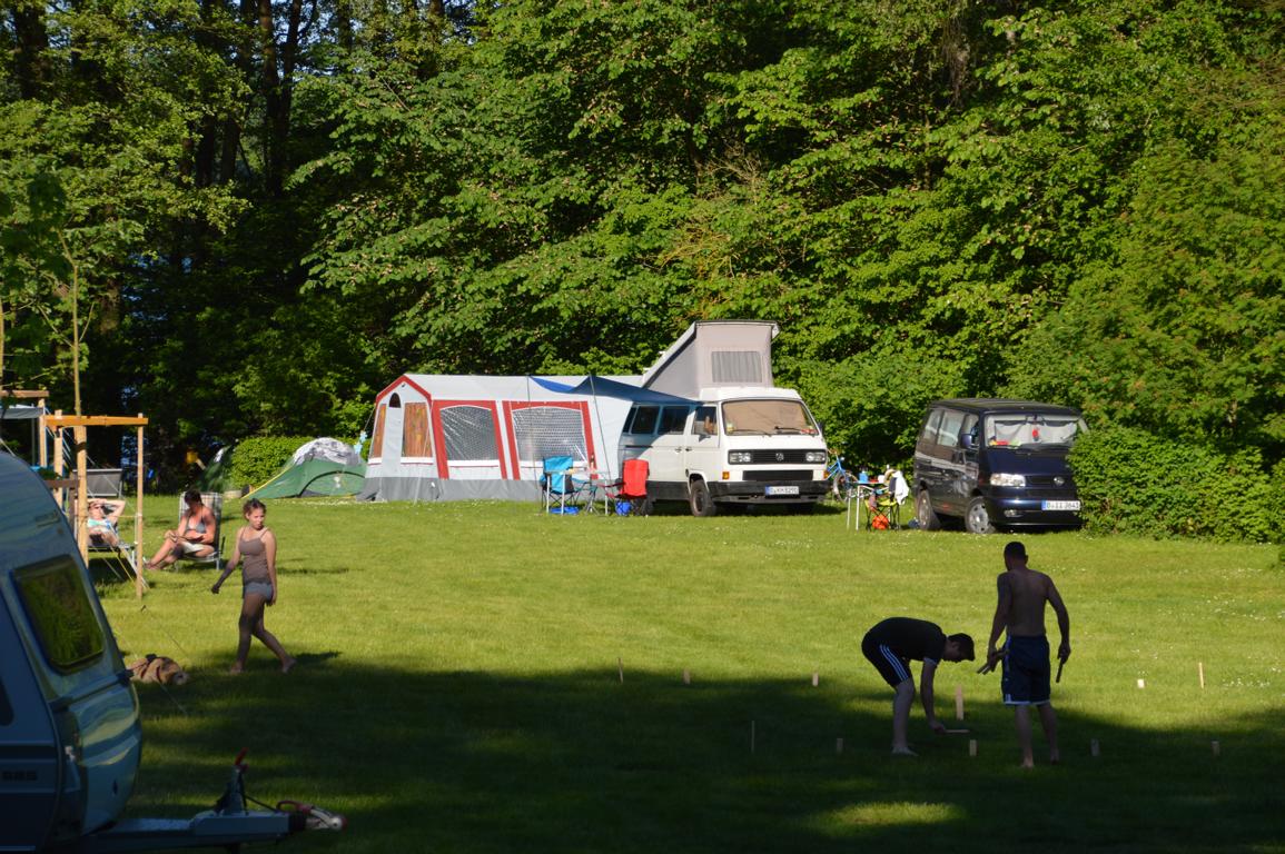 K1024 spielende Menschen