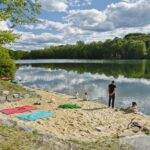 KNAUS Campingpark Hennesee Kleiner Badestrand im Gruenen auf dem Campingplatz 150x150