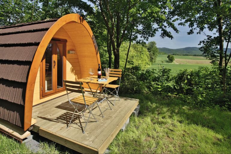 KNAUS Campingpark Walkenried Mobilheim mit Terrasse auf dem Campingplatz fb9a5a26 8172 4c65 8d4e c4ce3c10c085 768x512