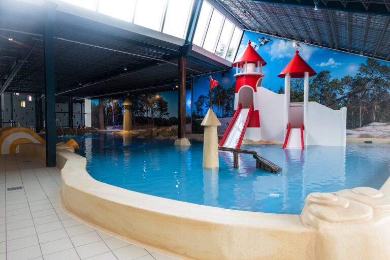 Kampeerdorp De Zandstuve Kinderbecken im Hallenbad cf40ad00 3b4a 4bea b0ae 790ce9e2f5a0 768x512
