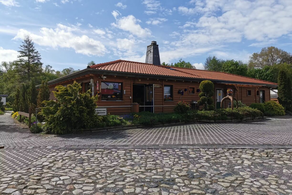 Klostercamping Thale Campingplatz Rezeption bf934af0 3800 4860 8f99 5a315fdf5330 1224x816