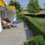 Komfort Campingplatz Panoramablick Ferienhaus mit Blick ins Gruene auf dem Campinggelaende 150x150