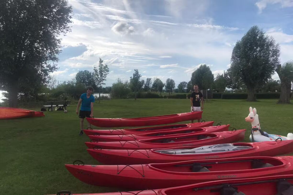 Kon Tiki Familienzeltplatz Muhr am See Kajak auf dem Campingplatz 1224x816