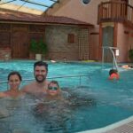 Kur Gutshof Camping Arterhof Familie im Pool vom Campingplatz 150x150