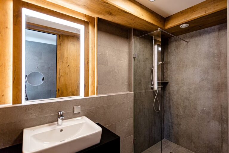 Kur und Feriencamping Max 1 Innenansicht Bad 71595032 6be2 4fb2 95c9 6955402f8766 768x512