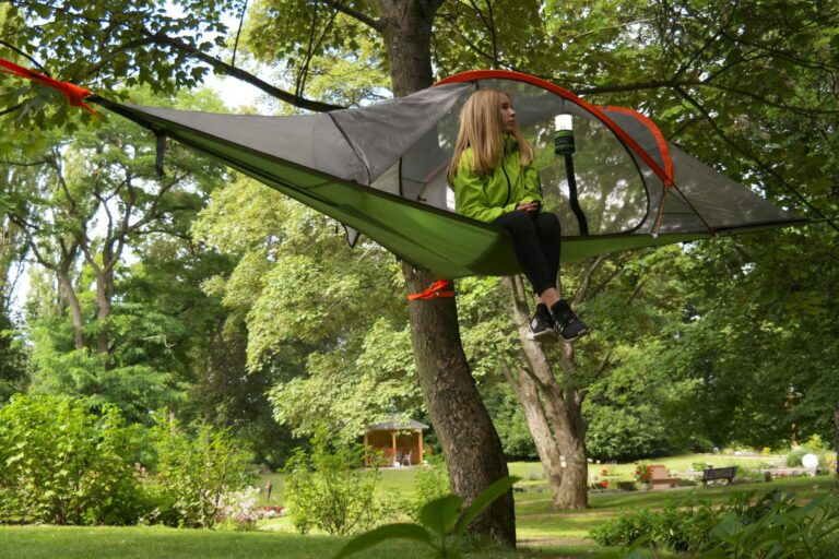 Kurcamping Harz Baumzelt im gruenen Bereich des Campingplatzes 768x512