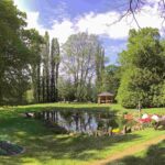 Kurcamping Harz Gruene Parkanlage mit Teich auf dem Campingplatz 150x150