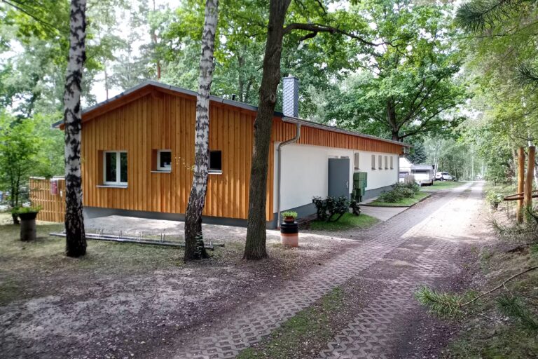 Naturcampingplatz am Olbasee Gebaeude auf dem Campingplatz a75a12ee ca9f 462e 8099 67ae43deb64a 768x512