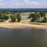 Stover Strand Camping Luftaufnahme des Campingplatzes am Wasser 6132305c 9b05 45bb a164 651a98e58003 150x150