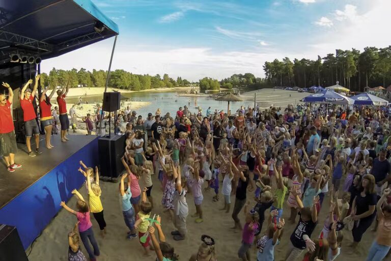 Suedsee Camp Animationsshows und Feste in der Hauptsaison 8142b045 a0c0 4b55 b2ae f9aacc9809b2 768x512