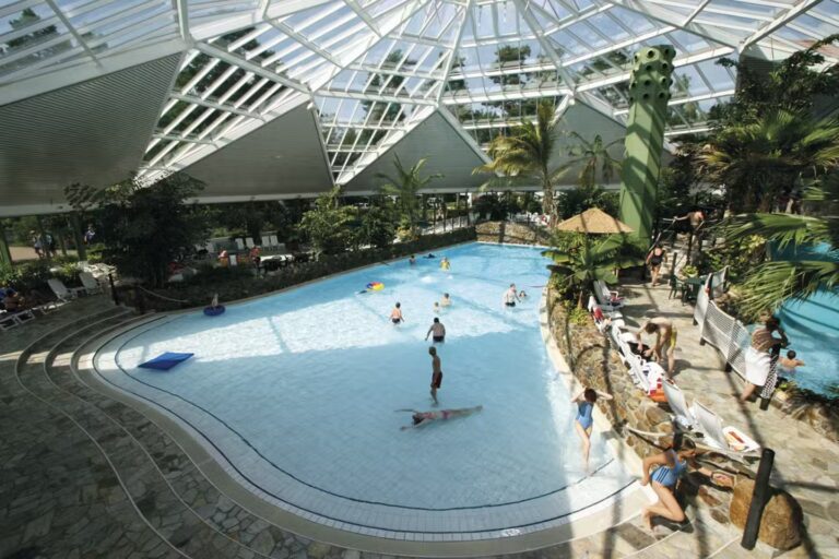 Suedsee Camp Erlebnis Hallenbad auf dem Campingplatz 768x512